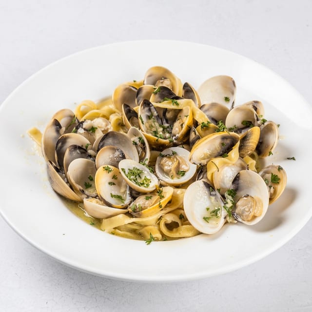 Red or White Clam Sauce/Pasta.